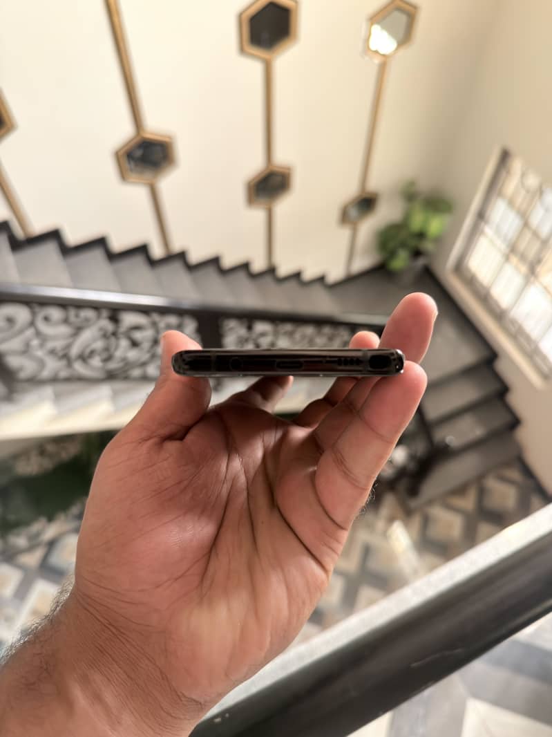 Samsung Mobile Note 8 10