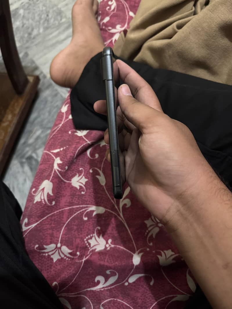 Google Pixel 8 2