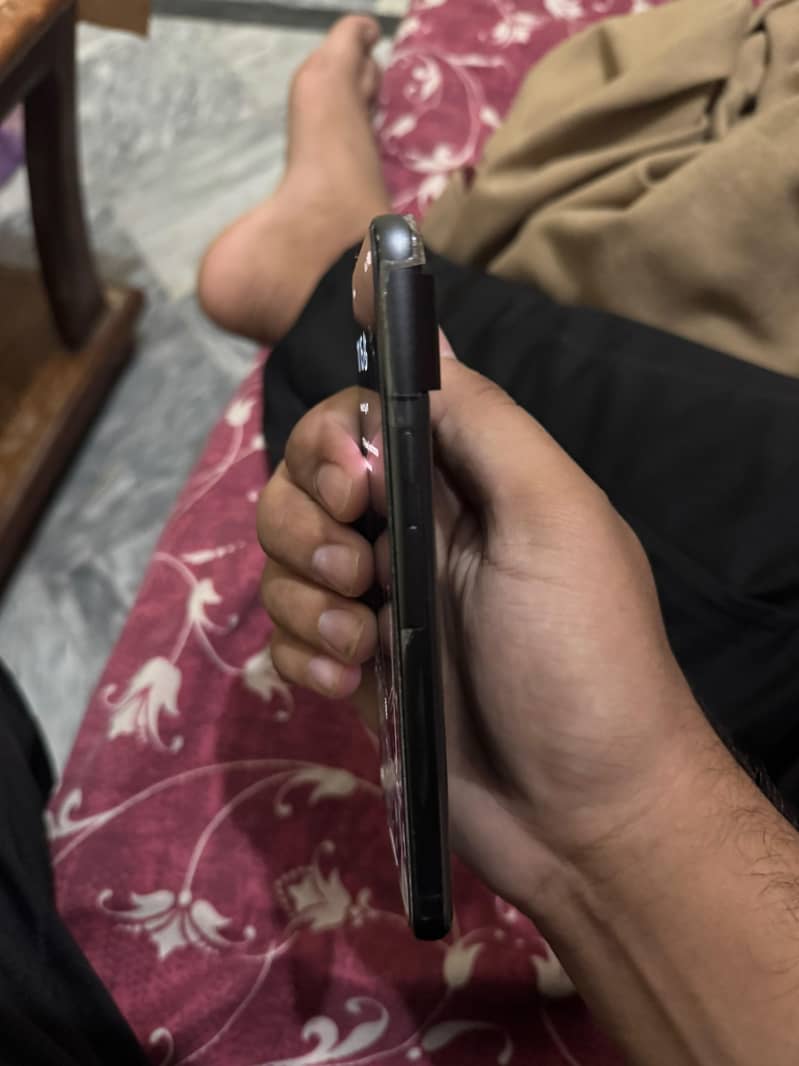 Google Pixel 8 6