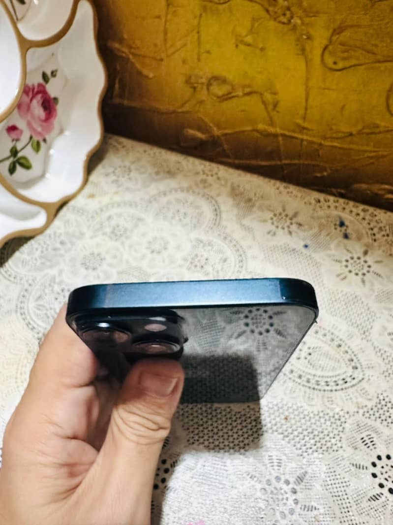 Apple iPhone 14 1