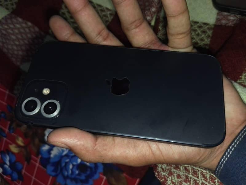 Apple iPhone 12 2