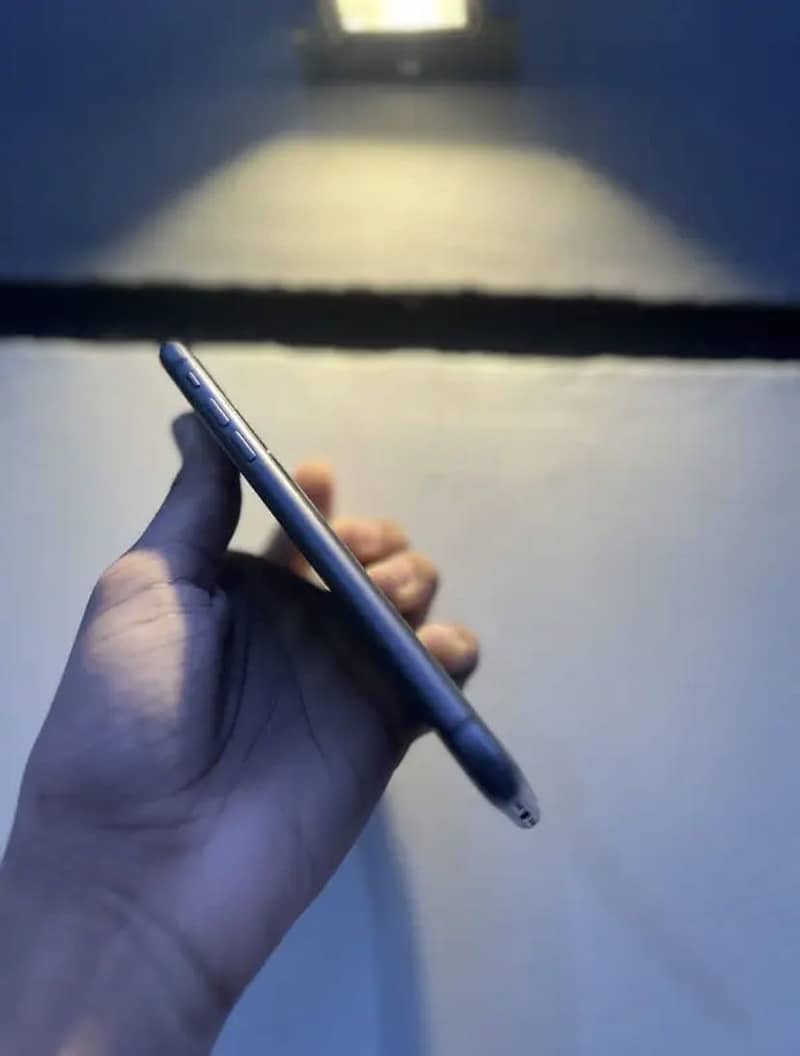 Apple iPhone 11 2