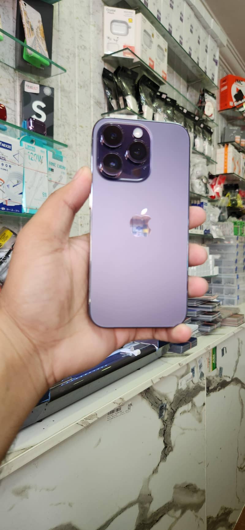 Apple iPhone 14 Pro 0