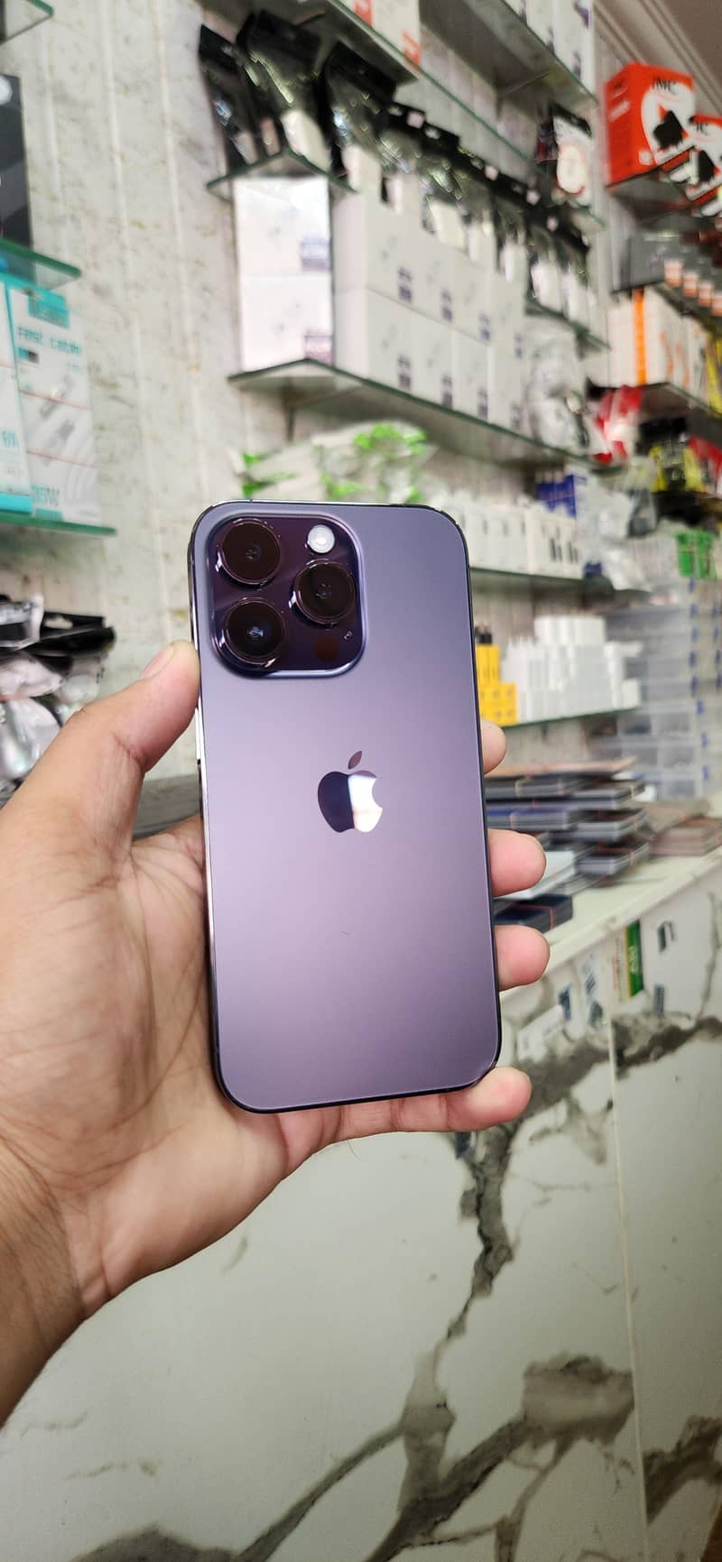 Apple iPhone 14 Pro 1