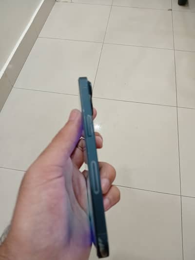 I phone 14 128 gb jv 88% battery health