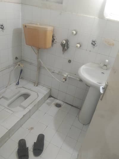 flAt 4 sale