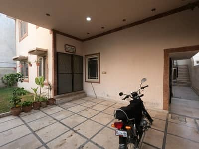 Become Owner Of Your House Today Which Is Centrally Located In Gulistan-E-Jauhar - Block 14 In Karachi
