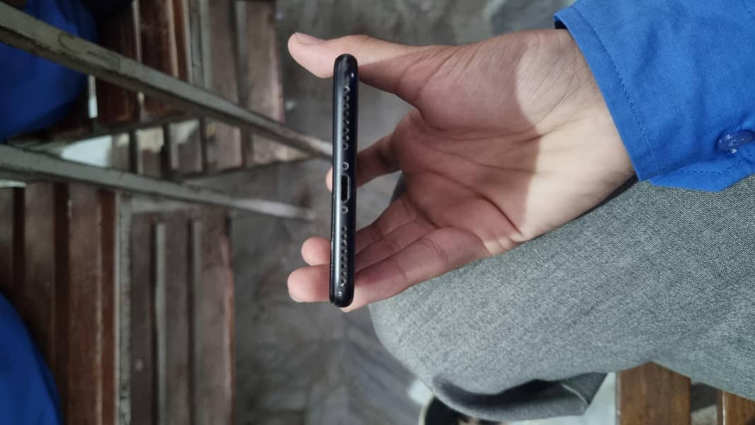 Apple iPhone 7 Plus 7