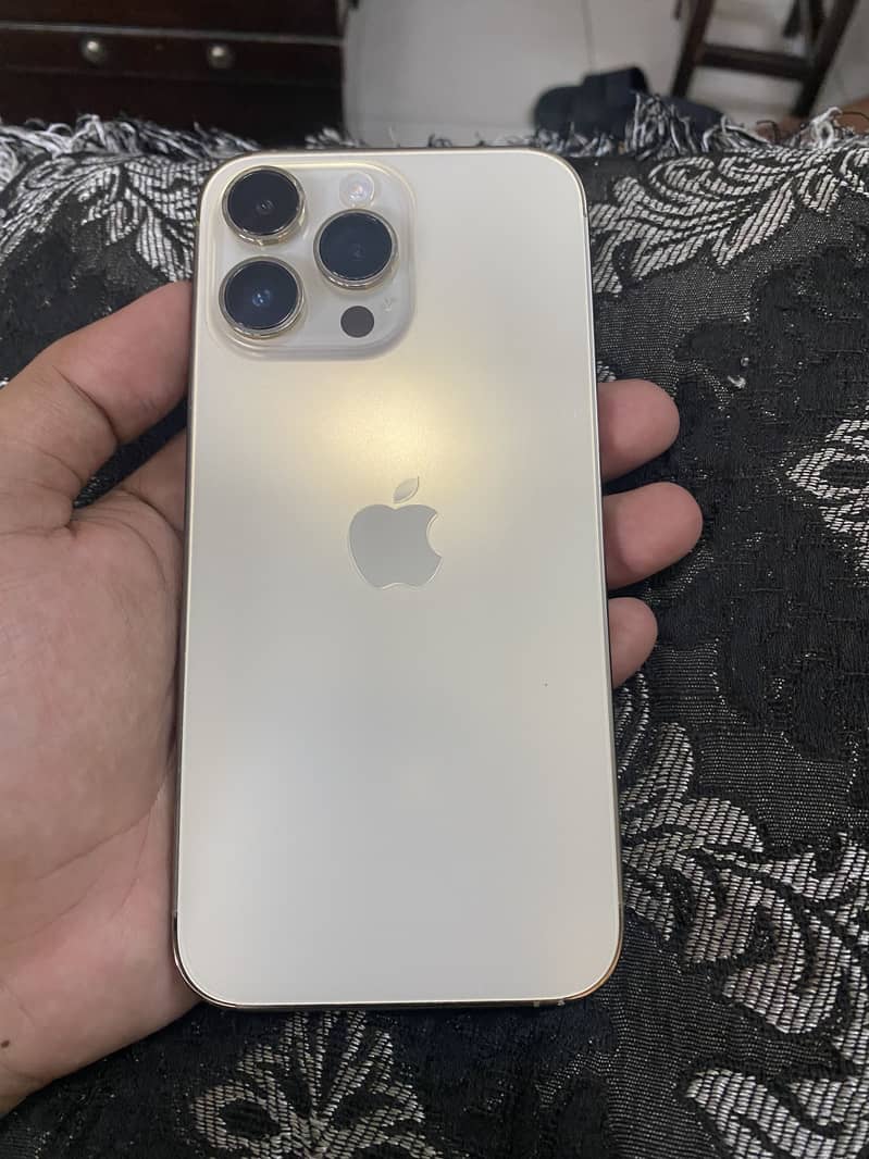 Apple iPhone 14 Pro Max 3