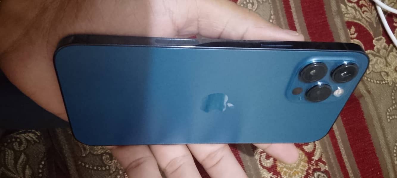 Iphone 12 pro max 1