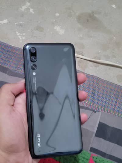 Huawei P20 Pro(front camera not working)