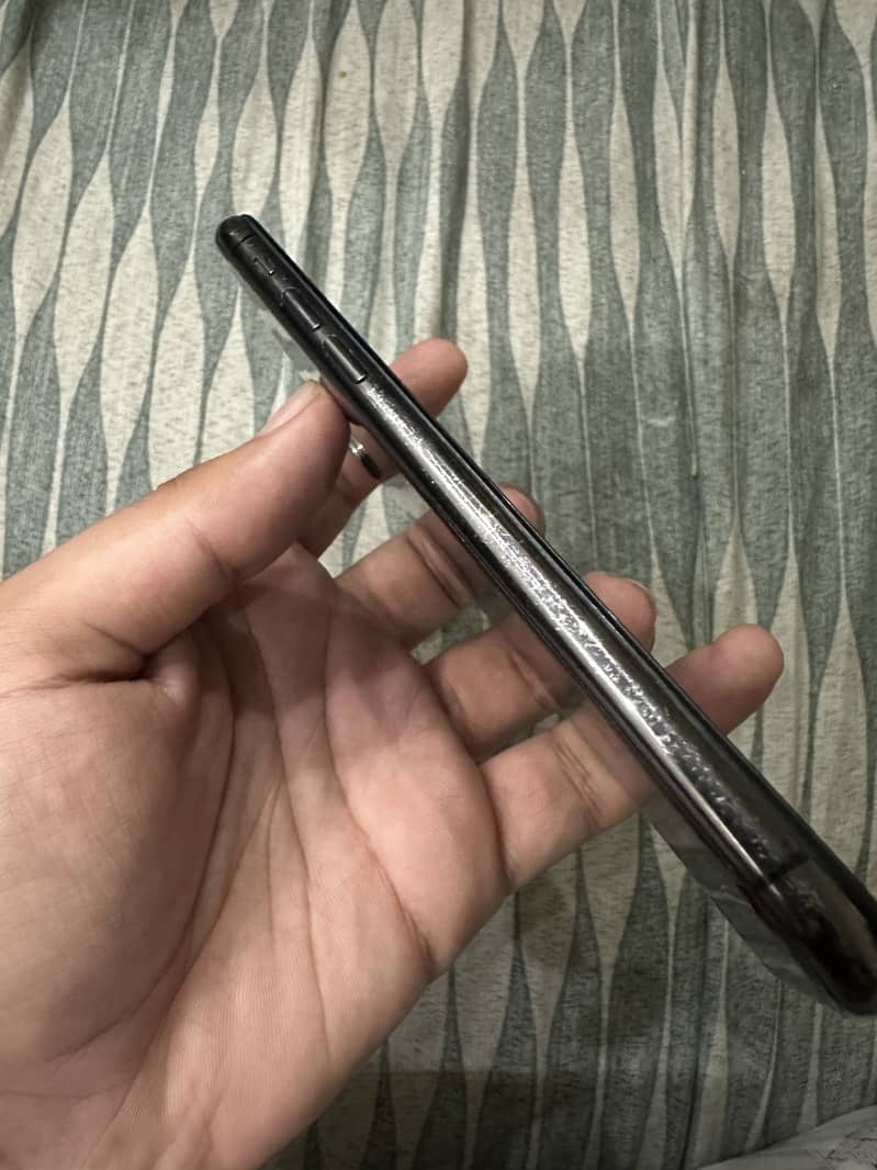 Apple iPhone X 2