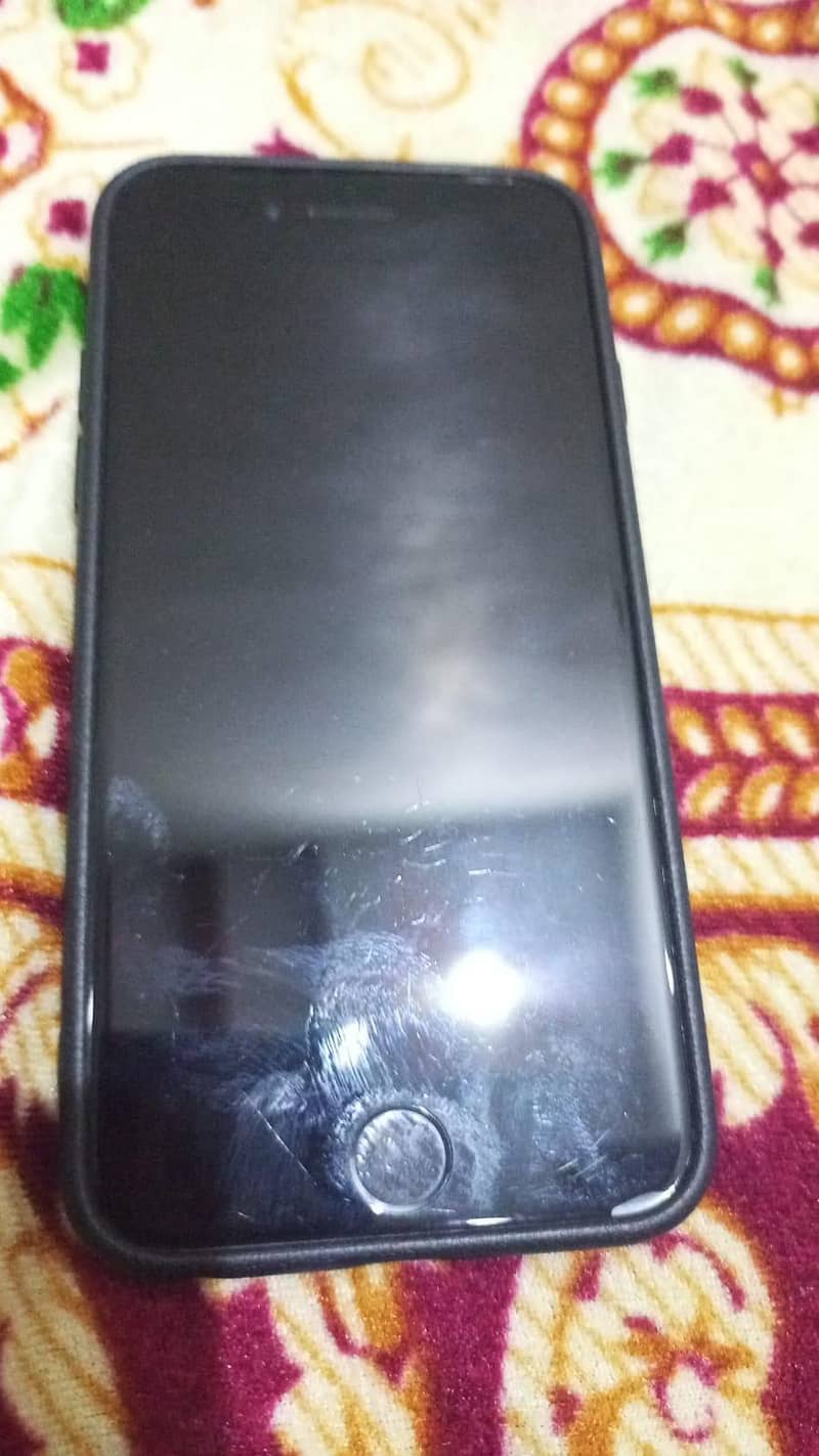 Apple iPhone 7 3