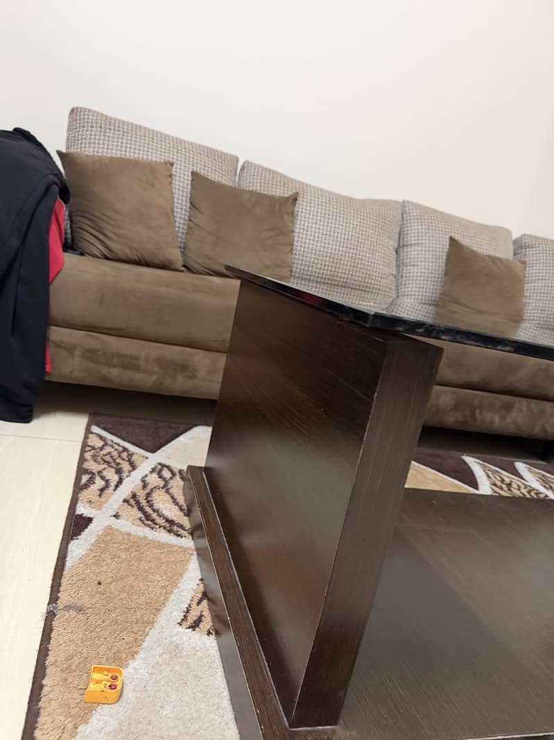 Selling sofa table 0