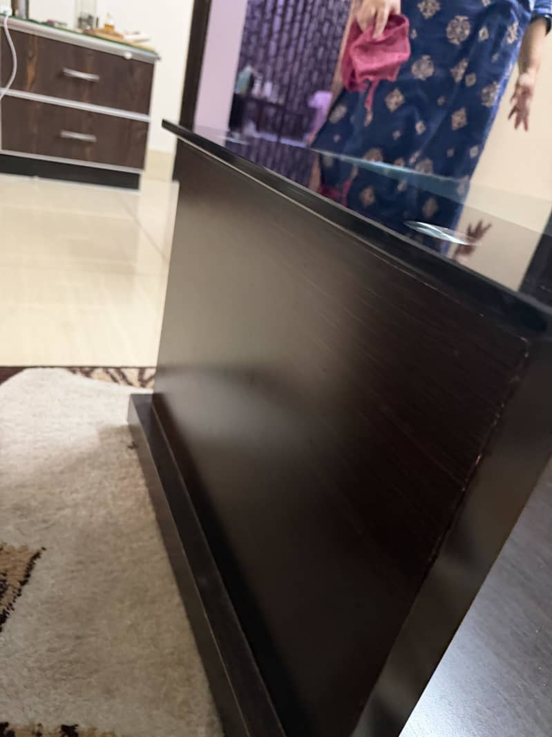 Selling sofa table 4