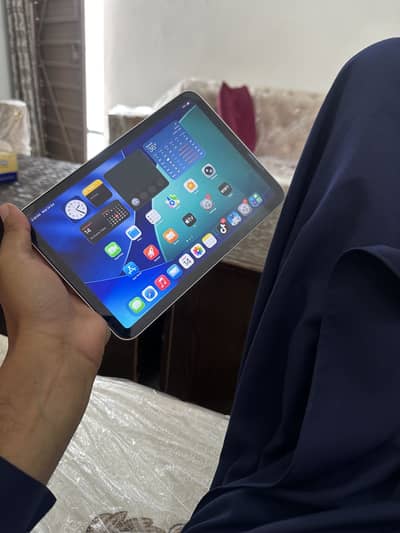 iPad mini 6 All Ok 10by10 complete box for sale best for gamers