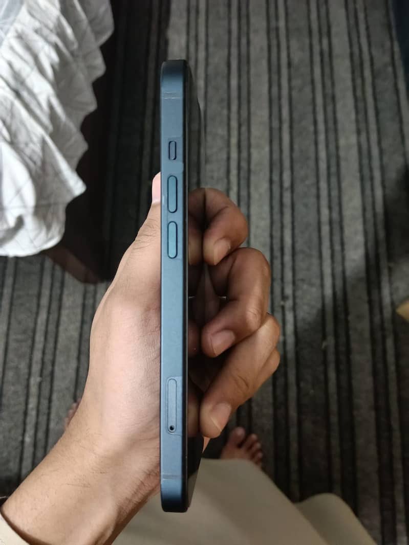 Apple iPhone 13 3