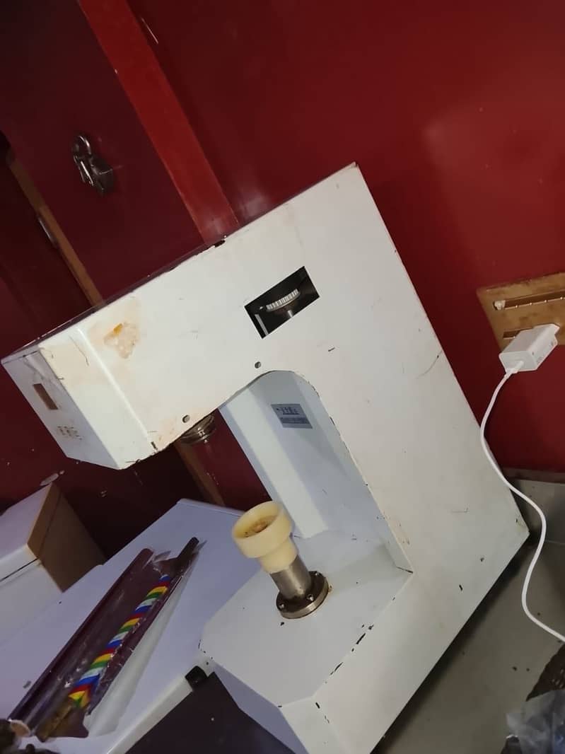 Can ceiling machine 1