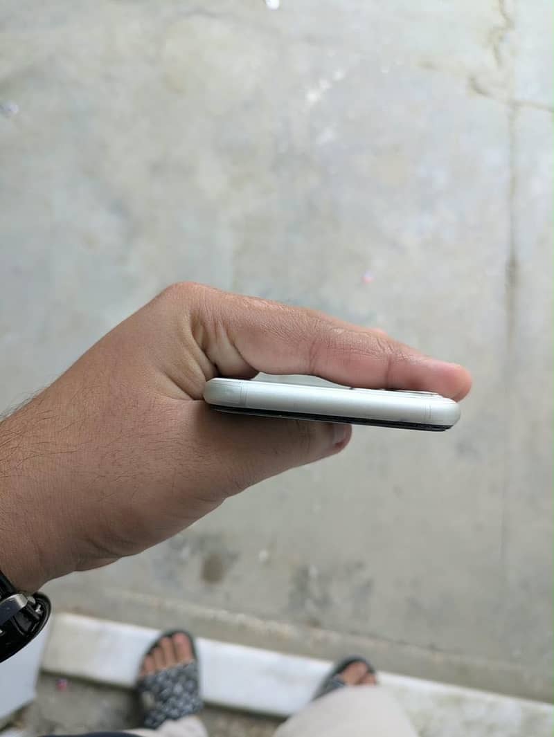 Apple iPhone 11 1