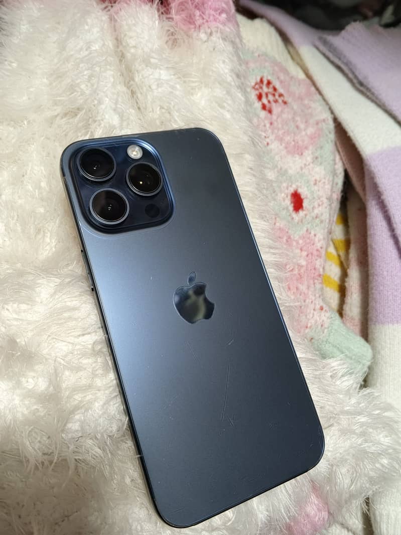 Apple iPhone 15 Pro Max 0