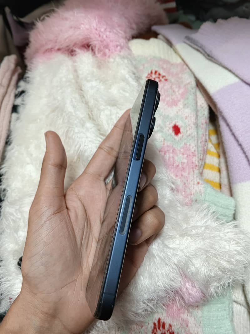 Apple iPhone 15 Pro Max 1