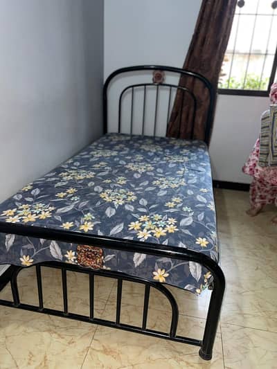 2 single iron bed with mattress