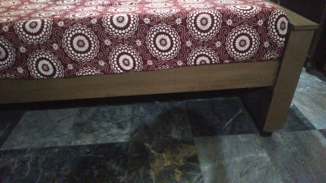 Bed Set |Dressing Table | Side Table 3
