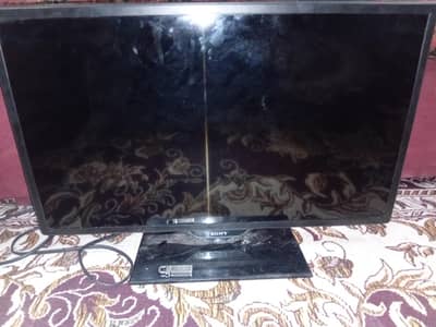 LCD SONY ONLY 1 MONTH USED
