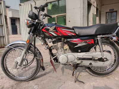 Honda 125 2024/25 red clr black tnky tpy sth mil jaye gy 03017105175