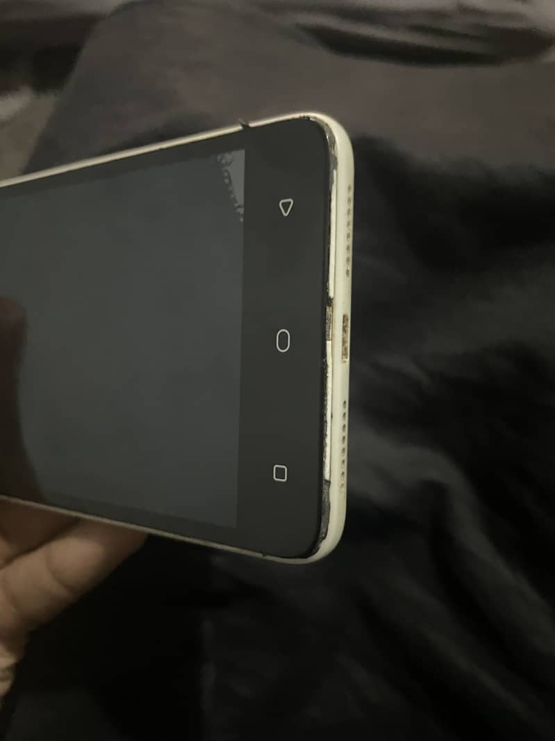 OPPO A37 4