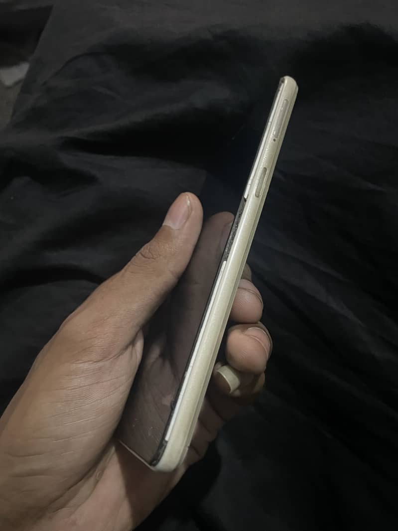 OPPO A37 6