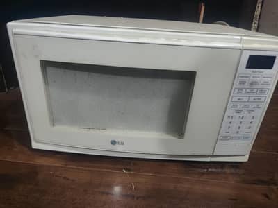 microwave oven