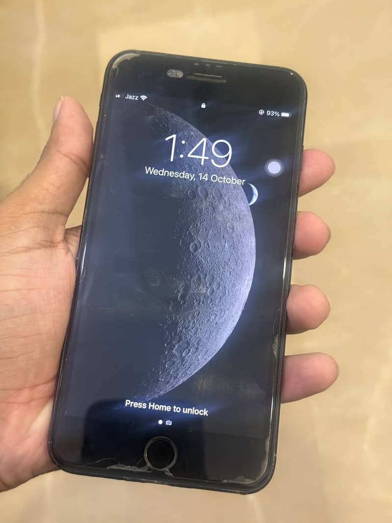 Apple iPhone 7 Plus 0