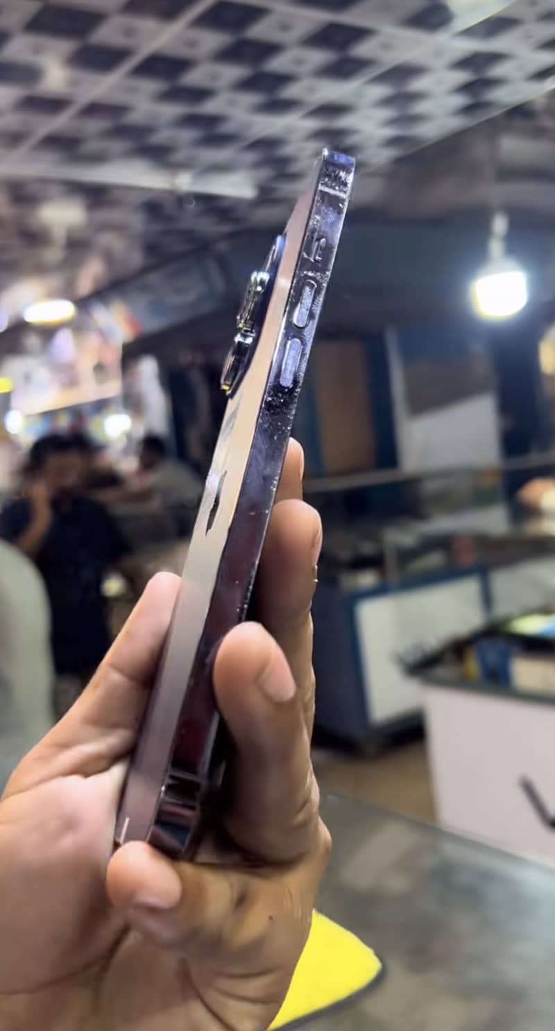 Apple iPhone 14 Pro Max 3