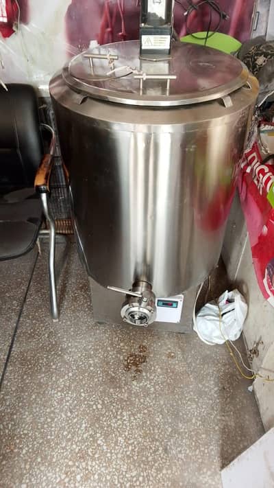 Milk Chiller 100 Liters - Mughal Electric Company (Unitech Level)