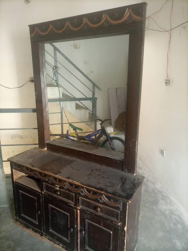 dressing table 1