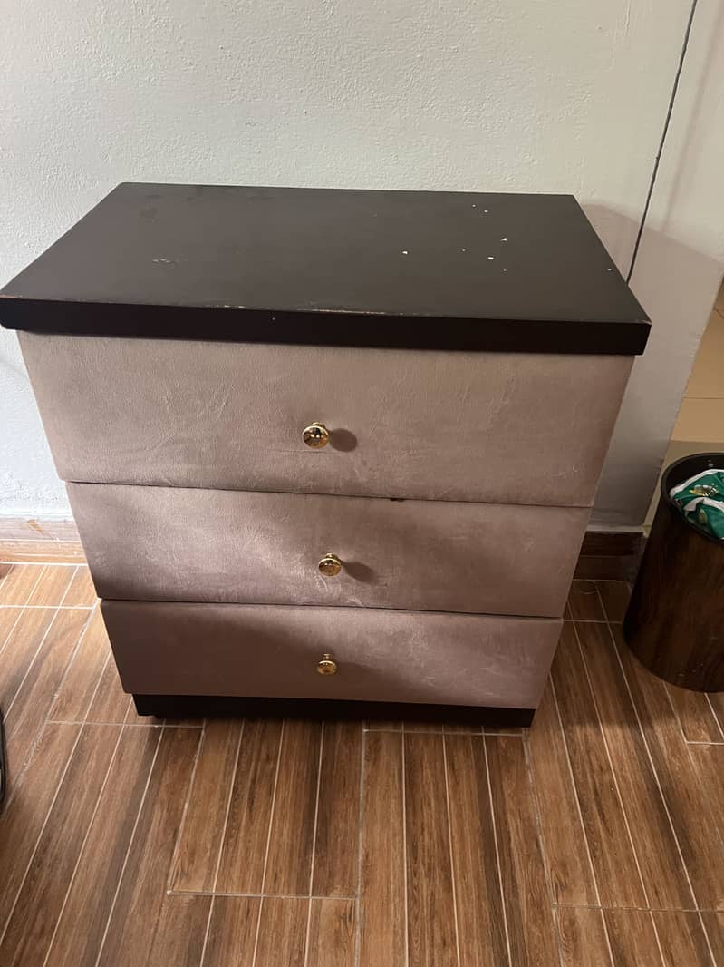 Bed side tables 3