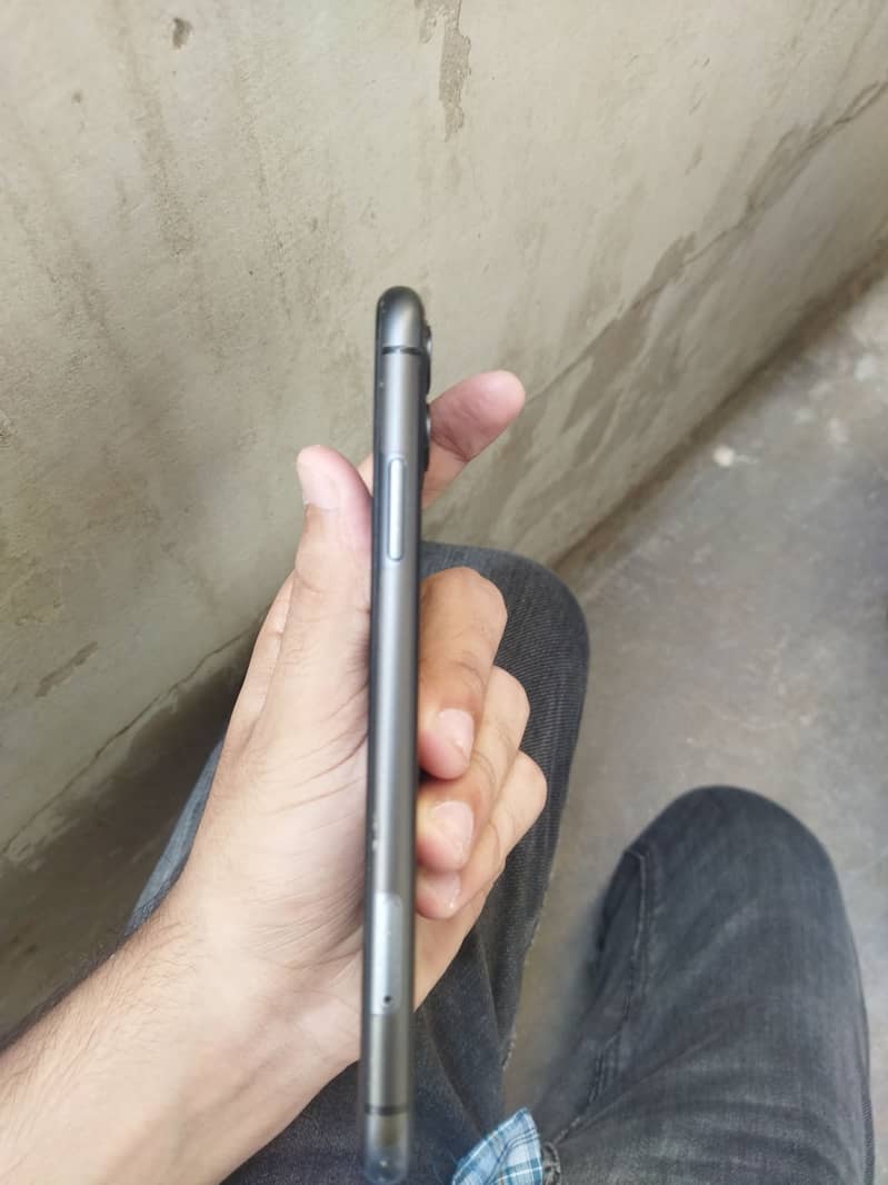Apple iPhone 11 2