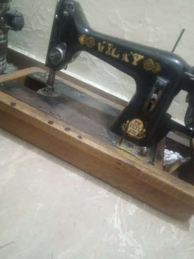 Machine Vicky company use 10 by 10 condition is good