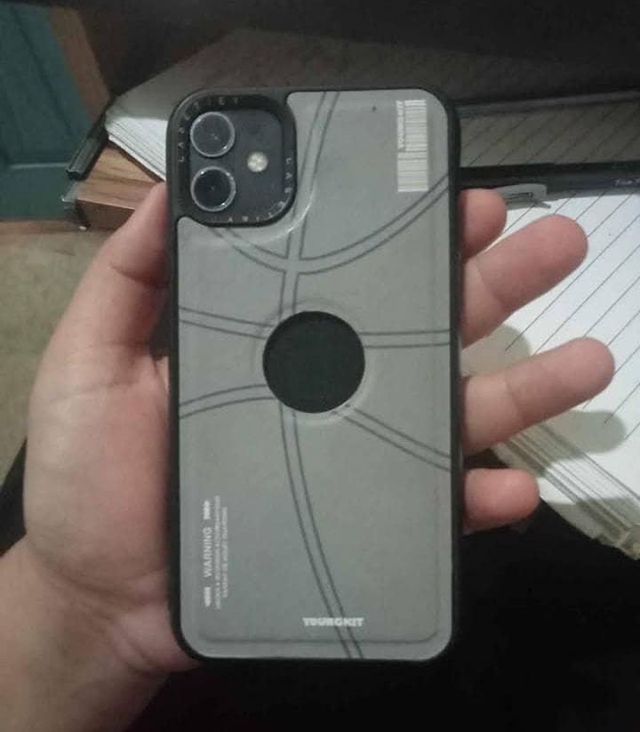 Apple iPhone 11 0