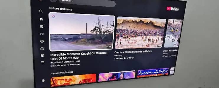 LED 60 inch new condition Koi Bhi masla Nahin Hai