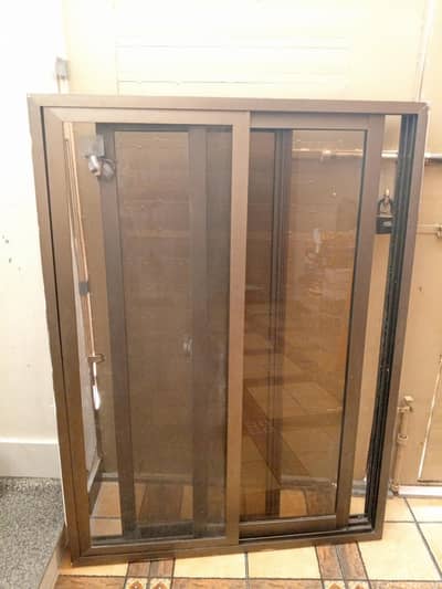 Almunium Window With Sliding Glass and Net
