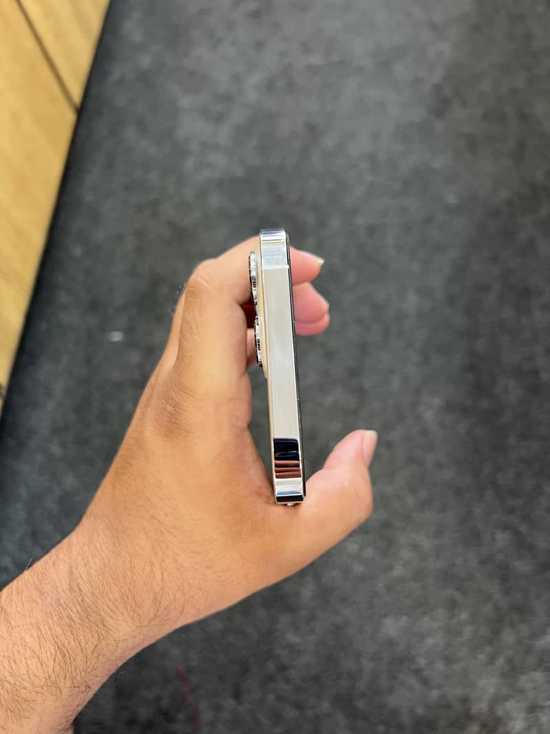 Apple iPhone 13 Pro Max 3