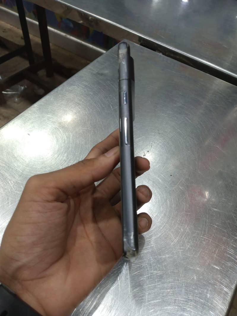 Google Pixel 7 4