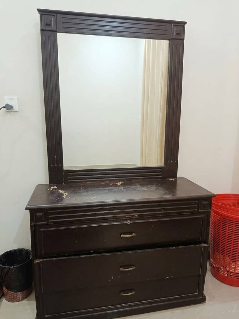 Dressing table with mirror 1