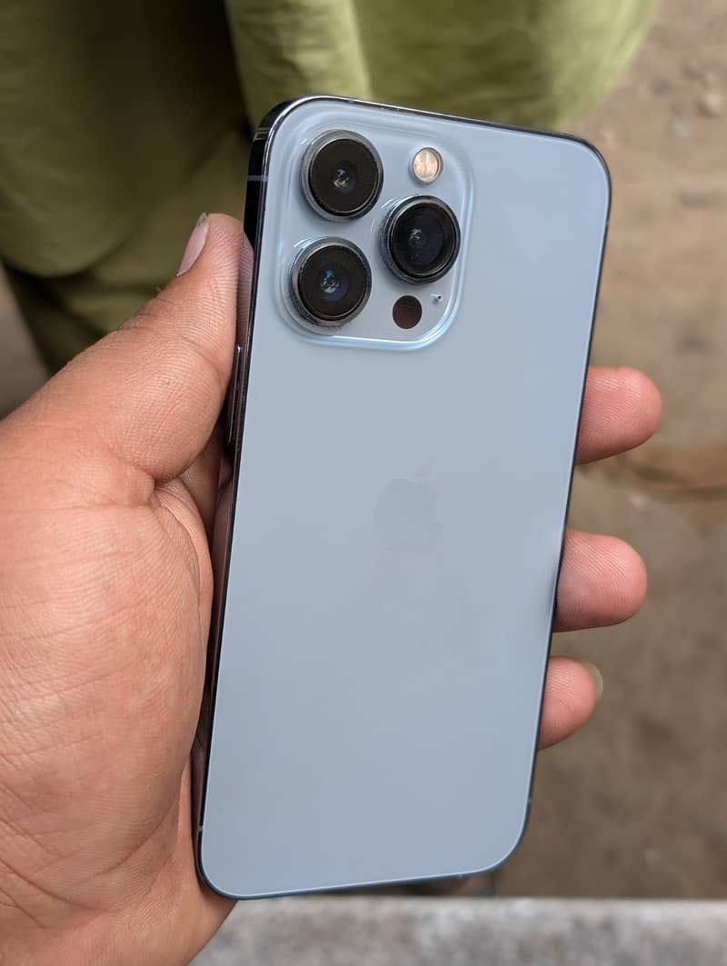 Apple iPhone 13 Pro 6