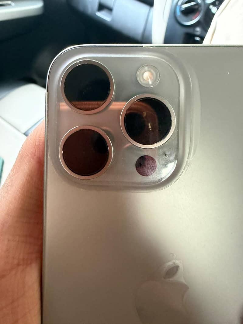 Apple iPhone 15 Pro Max 5