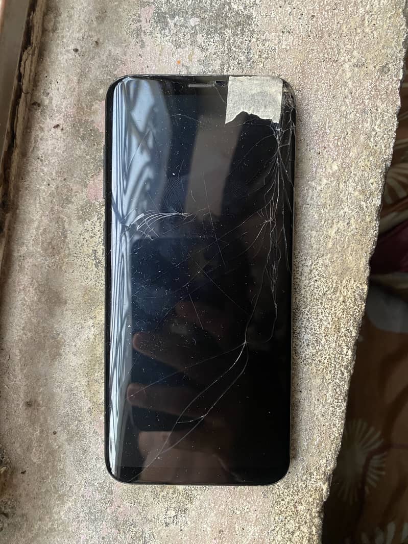 Samsung Mobile S8 Plus 1