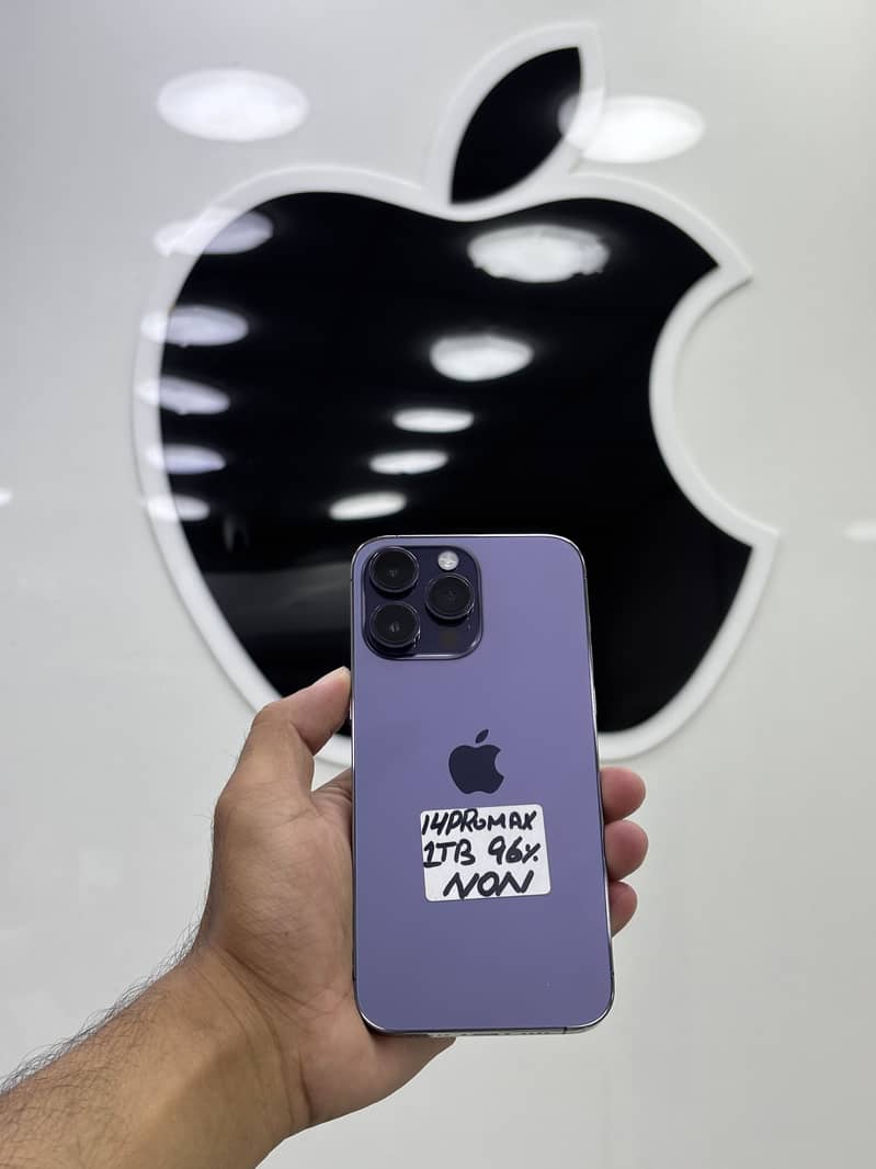 Apple iPhone 16 Pro Max 3
