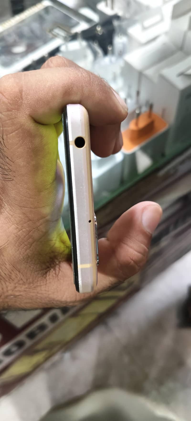 Sharp Aquos Sense 5g 2